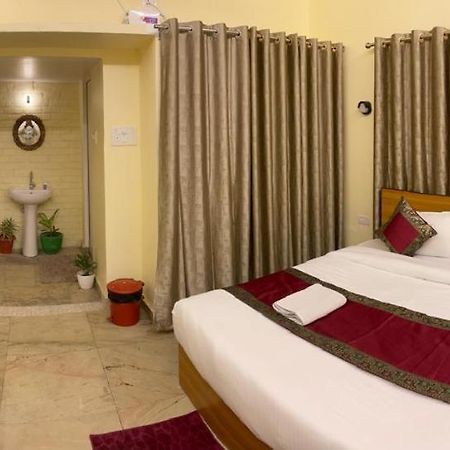 Shankar Vilaas -A Boutique Stay Forigners Choice Near Ghats And Temples Váránaszi Kültér fotó
