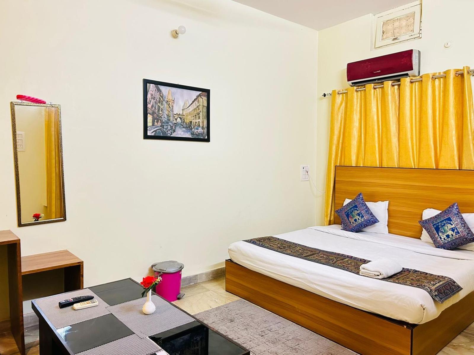 Shankar Vilaas -A Boutique Stay Forigners Choice Near Ghats And Temples Váránaszi Kültér fotó