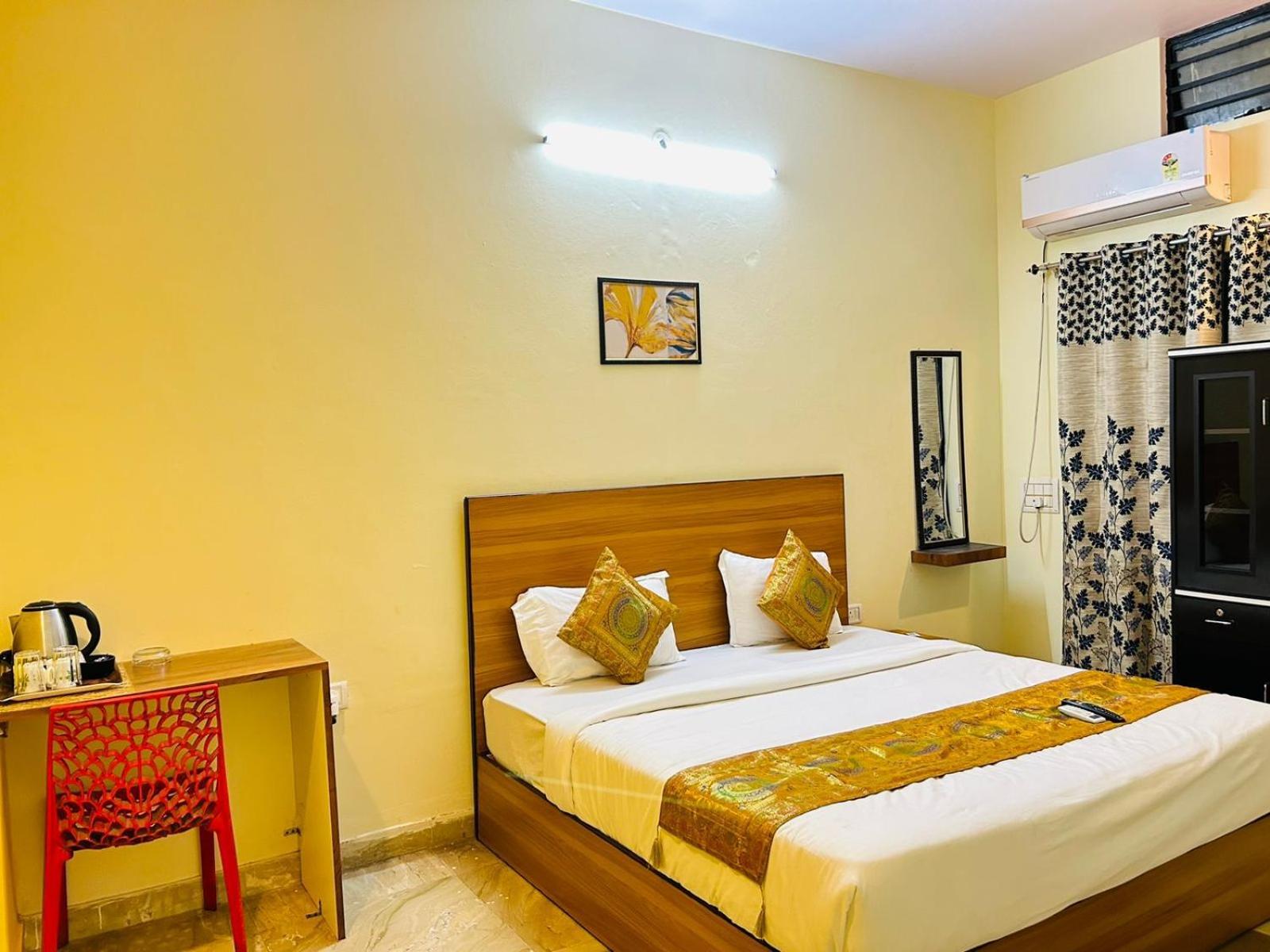 Shankar Vilaas -A Boutique Stay Forigners Choice Near Ghats And Temples Váránaszi Kültér fotó