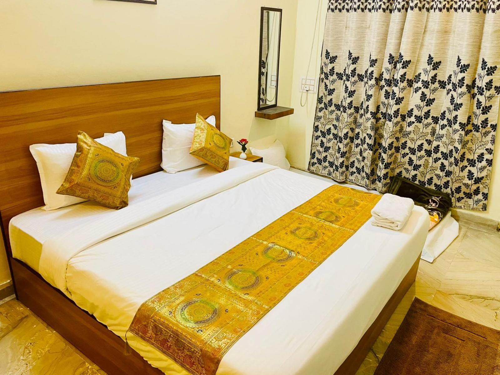 Shankar Vilaas -A Boutique Stay Forigners Choice Near Ghats And Temples Váránaszi Kültér fotó