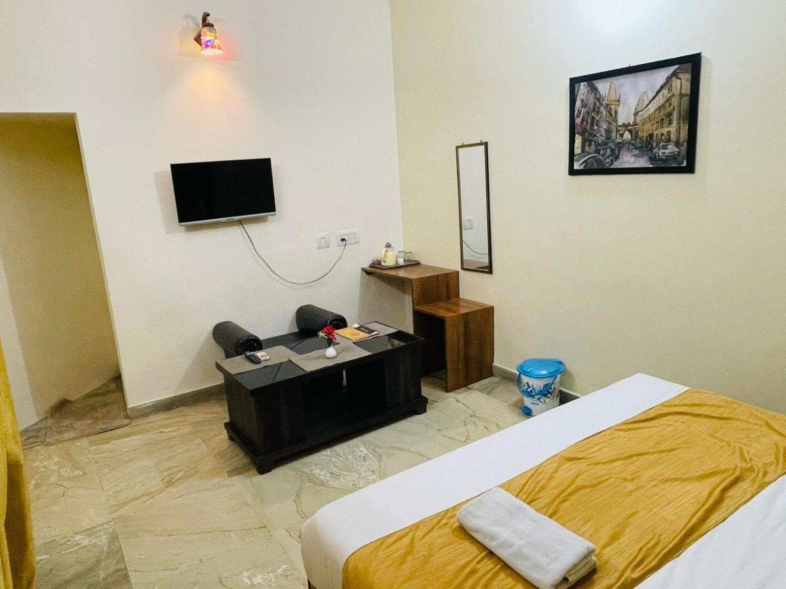 Shankar Vilaas -A Boutique Stay Forigners Choice Near Ghats And Temples Váránaszi Kültér fotó