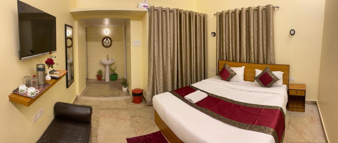 Shankar Vilaas -A Boutique Stay Forigners Choice Near Ghats And Temples Váránaszi Kültér fotó